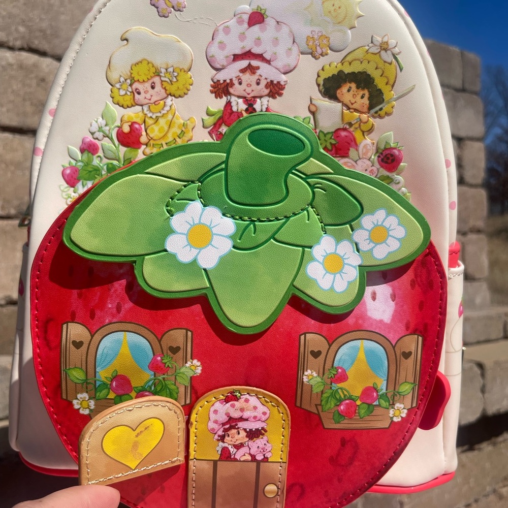 NWT! Loungefly Strawberry Shortcake Strawberry House
Scented Mini Backpack - Picture 10 of 14